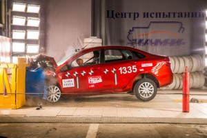 Lada Vesta crash test in Russia