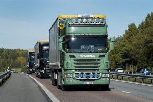 Scania pioneers cross border truck platooning