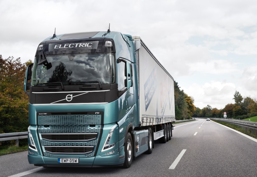 Volvo FH Electric truck takes part of a 343km test on mixed public roads in Germany